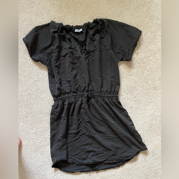 Dex dress. Mid length - Picture 1 of 1